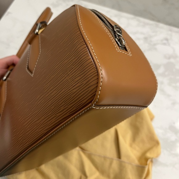 Louis Vuitton Jasmin Epi Leather Bag - Picture 7 of 11